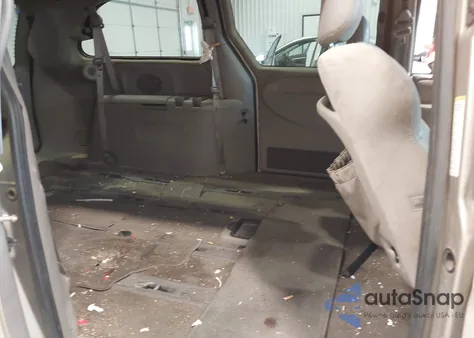 2002 Chrysler Town & Country Limited from USA, damaged, VIN 2C8GP64L72R528109